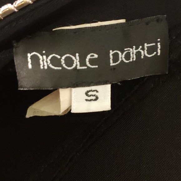 Black Gown - Picture 5 of 6